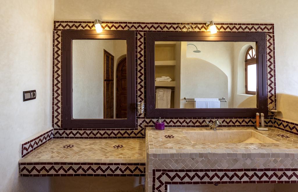 Riad Dharma Bou Mkila Ngoại thất bức ảnh